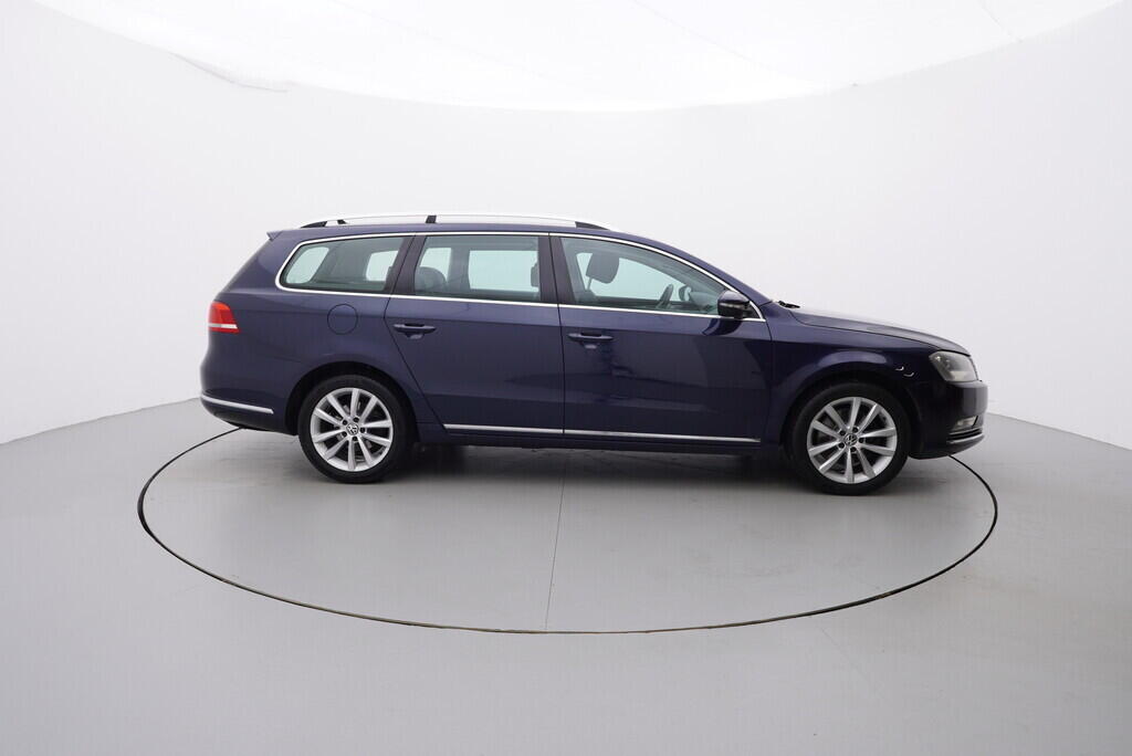 O119V06763_15.webp_PASSAT Highline 2.0 TDI 103 kW manuál