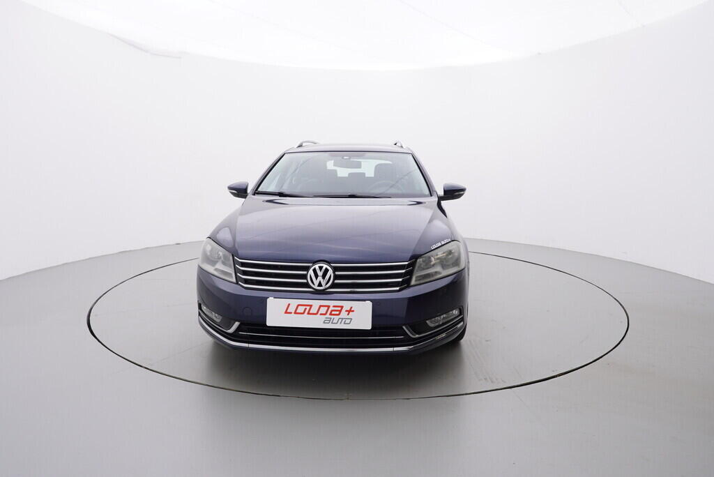 O119V06763_17.webp_PASSAT Highline 2.0 TDI 103 kW manuál