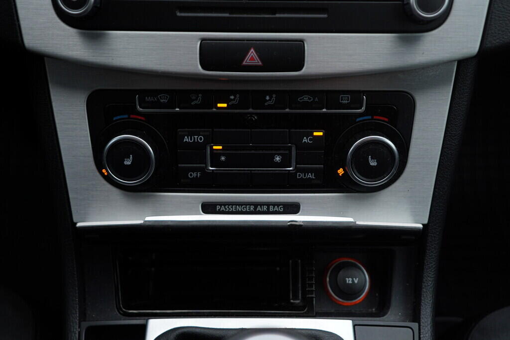 O119V06763_34.webp_PASSAT Highline 2.0 TDI 103 kW manuál