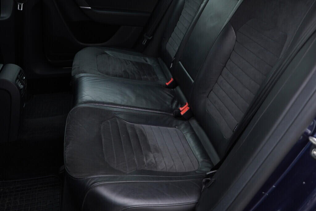 O119V06763_37.webp_PASSAT Highline 2.0 TDI 103 kW manuál