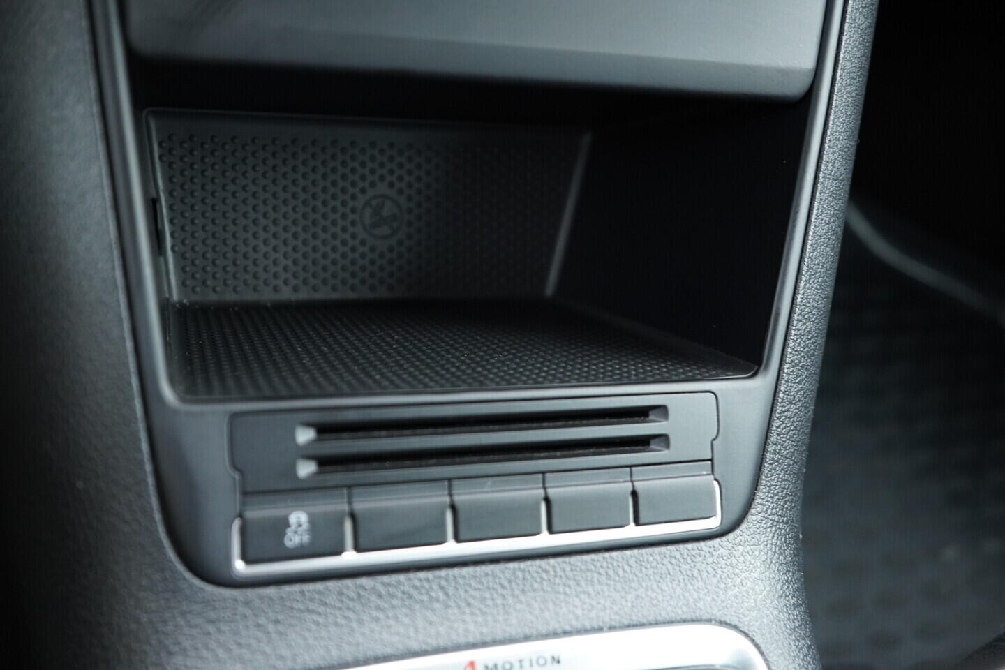 O119V06766_30.webp_TIGUAN  1.4 TSI 118 kW manuál