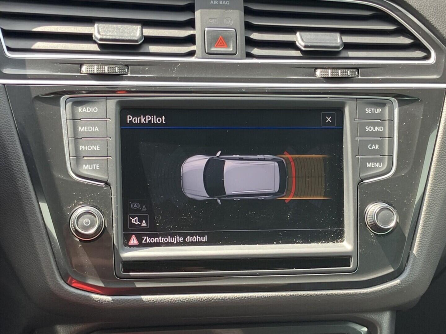 O119V06770_27.webp_TIGUAN Comfortline 2.0 TSI 132 kW automat