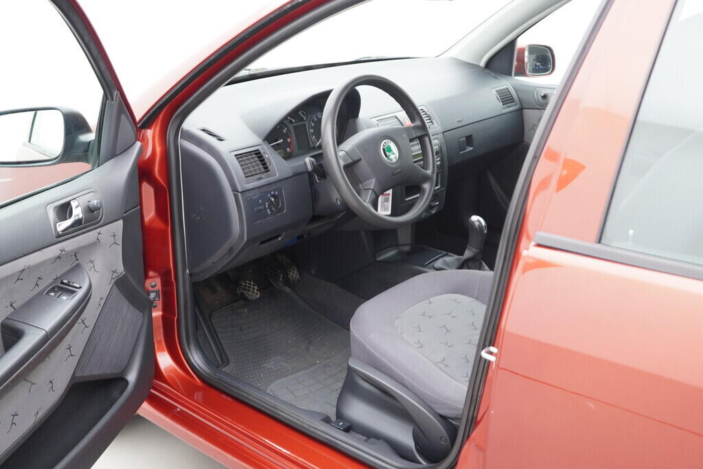 O119V06773_18.webp_FABIA Classic 1.4 MPI 44 kW manuál