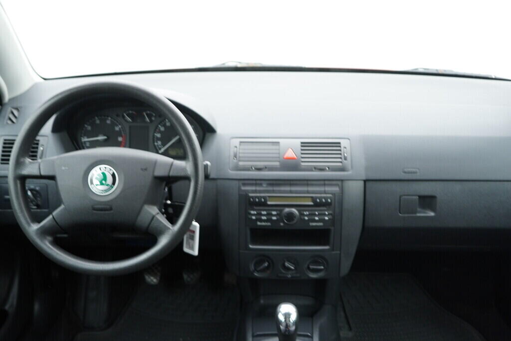 O119V06773_25.webp_FABIA Classic 1.4 MPI 44 kW manuál