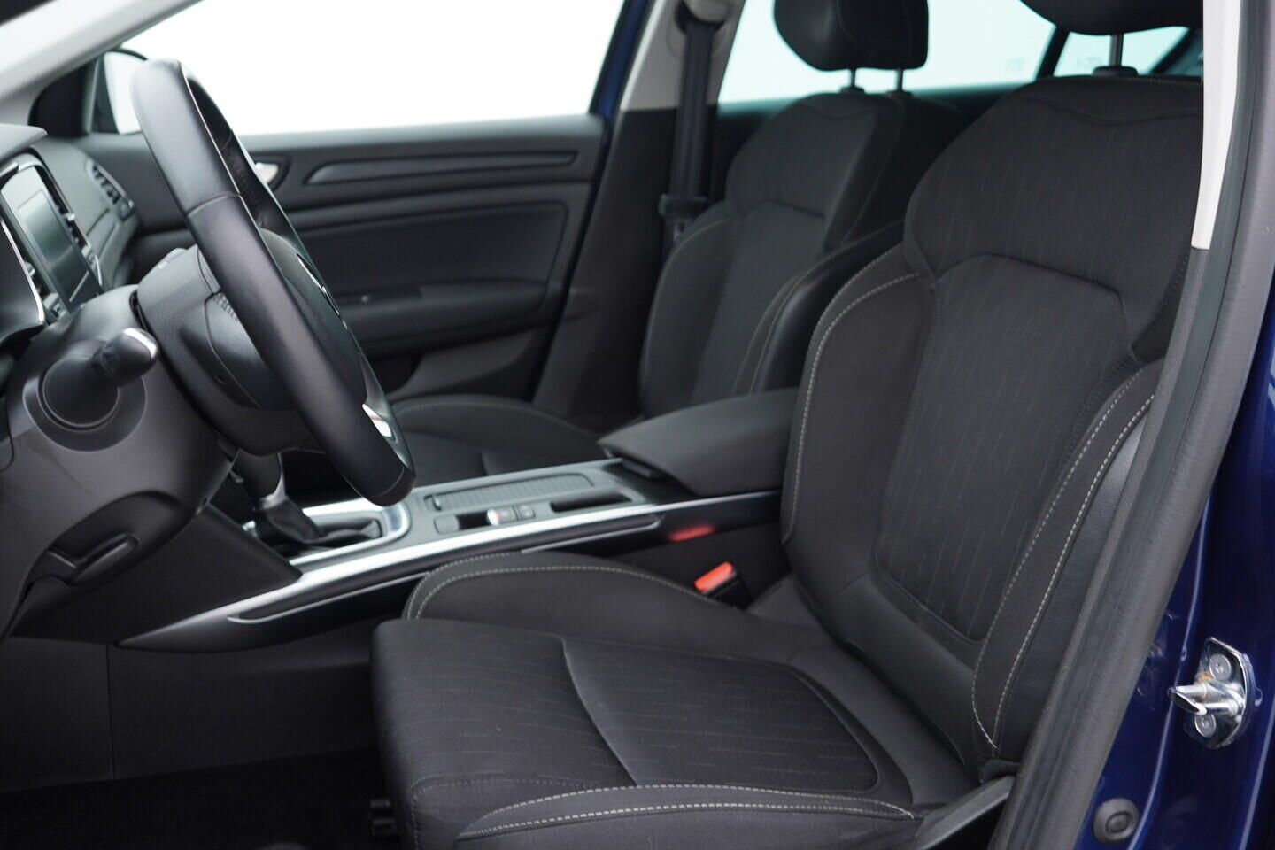 O119V06782_22.webp_MÉGANE Limited 1.3 TCe 103 kW automat, DPH