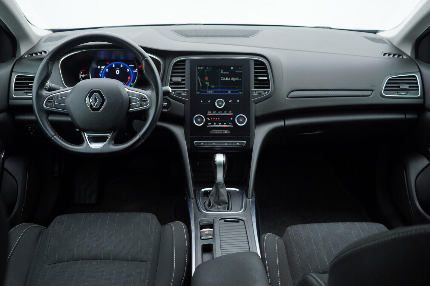 O119V06782_27.webp_MÉGANE Limited 1.3 TCe 103 kW automat, DPH