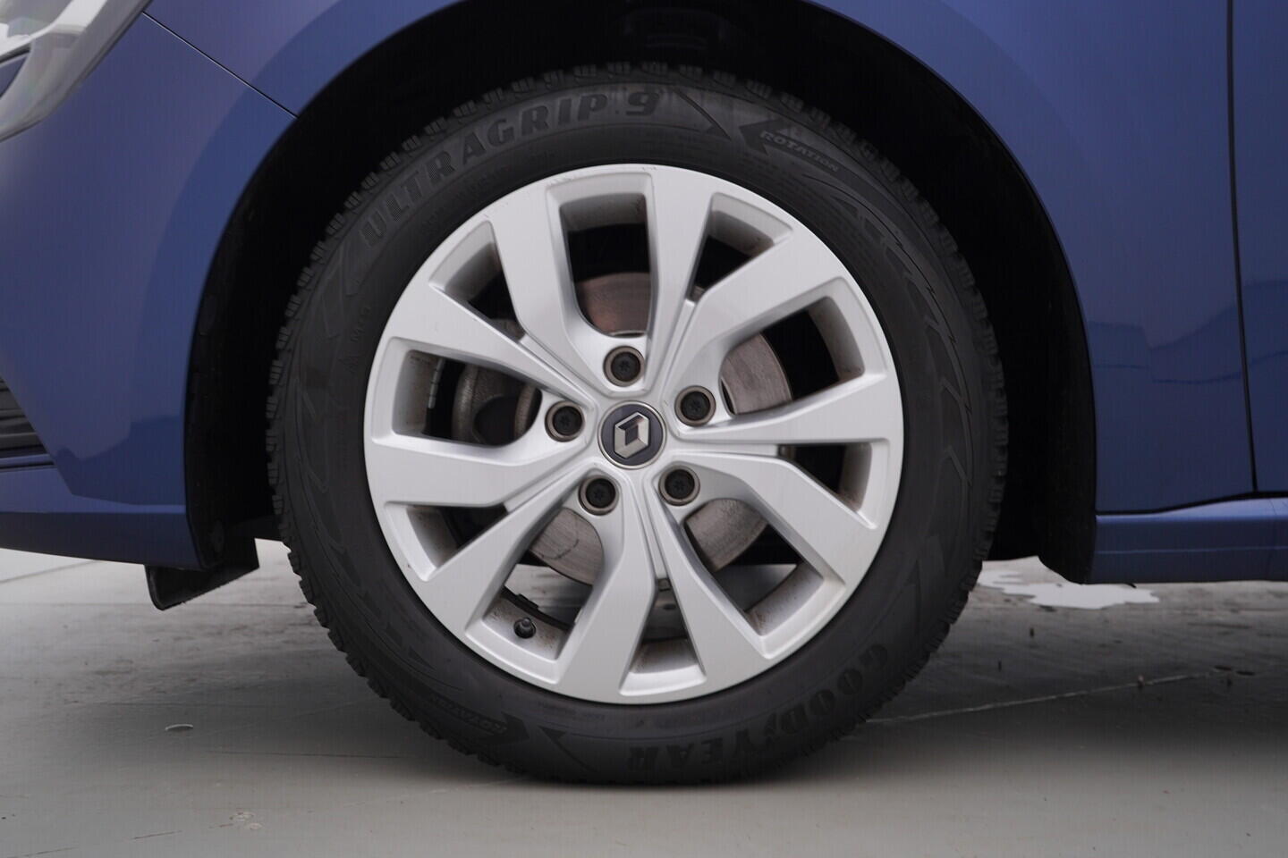 O119V06782_41.webp_MÉGANE Limited 1.3 TCe 103 kW automat, DPH