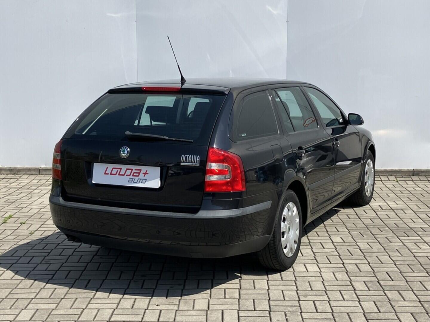O119V06796_11.webp_OCTAVIA Ambiente 1.9 TDI 77 kW manuál, DPH