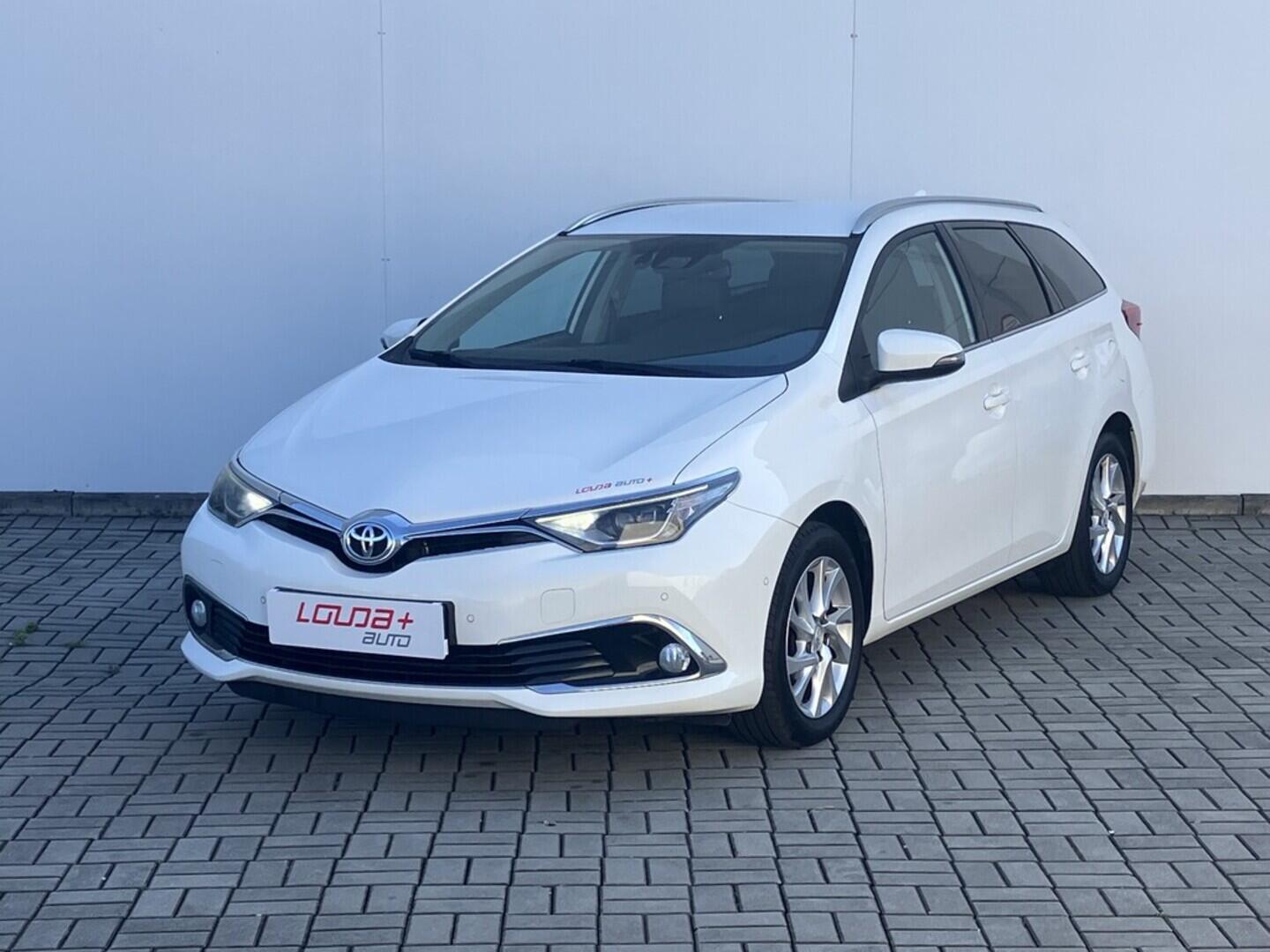 O119V06798_10.webp_AURIS Executive 1.6  97 kW manuál, DPH