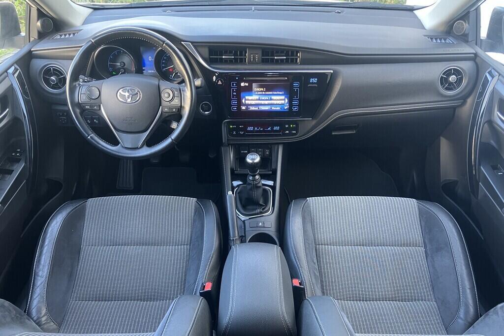 O119V06798_18.webp_AURIS Executive 1.6  97 kW manuál, DPH