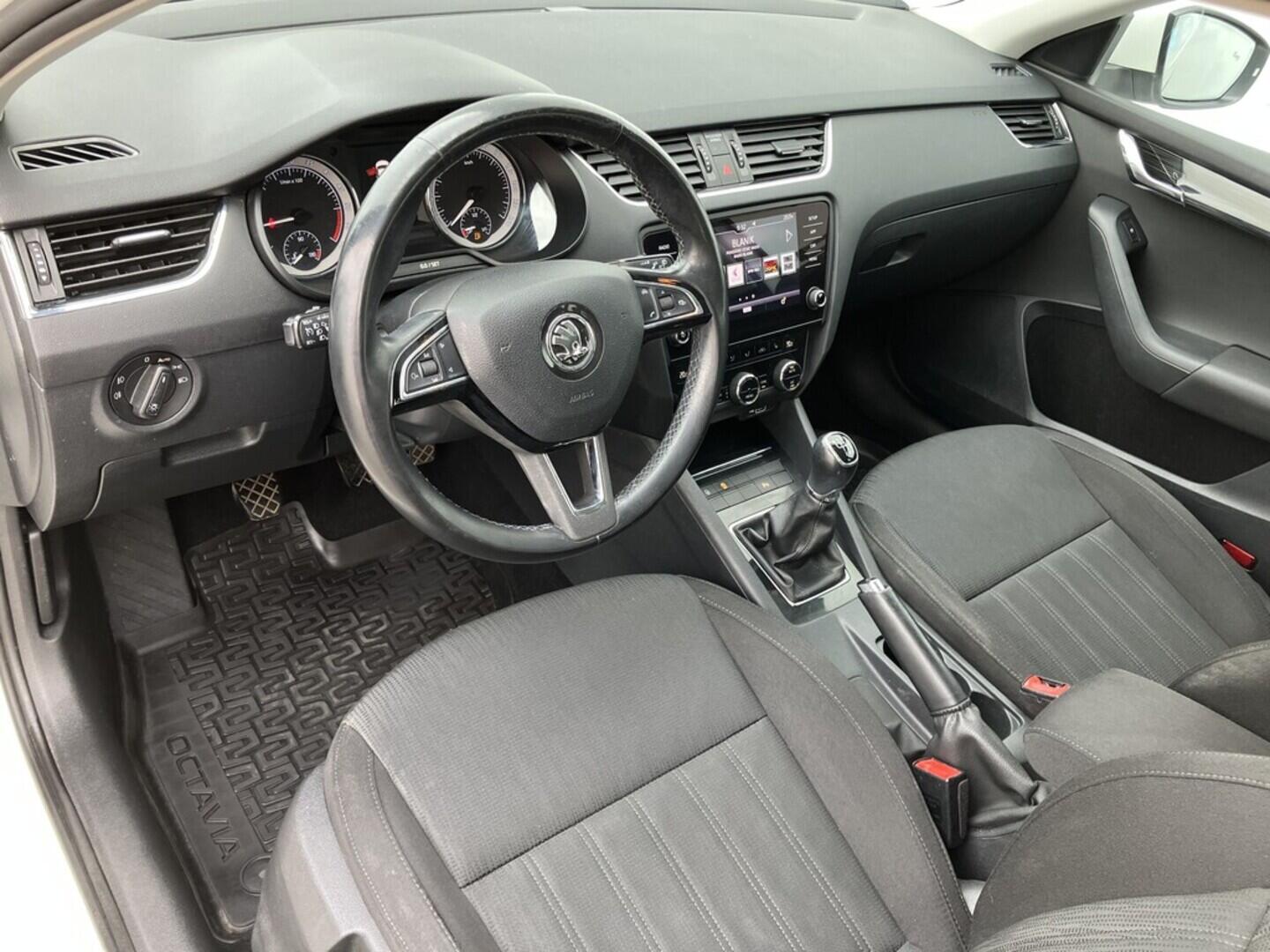 O119V06801_19.webp_OCTAVIA Style 2.0 TDI 110 kW manuál