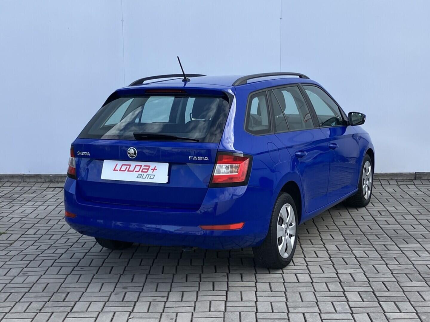 O119V06803_11.webp_FABIA Active 1.0 TSI 70 kW manuál, DPH