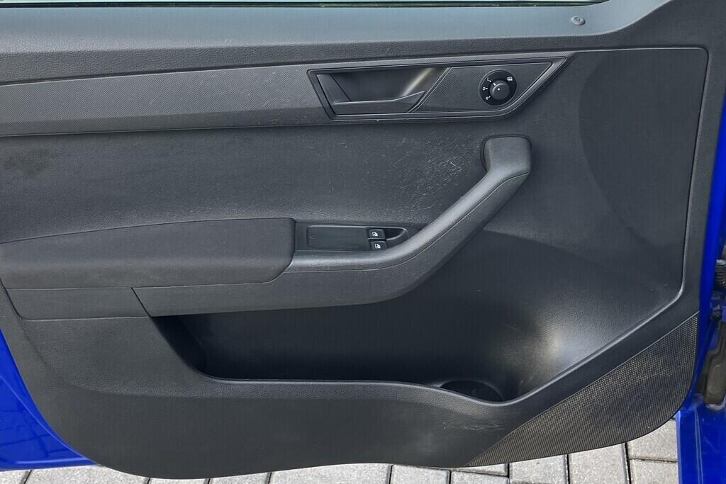 O119V06803_21.webp_FABIA Active 1.0 TSI 70 kW manuál, DPH
