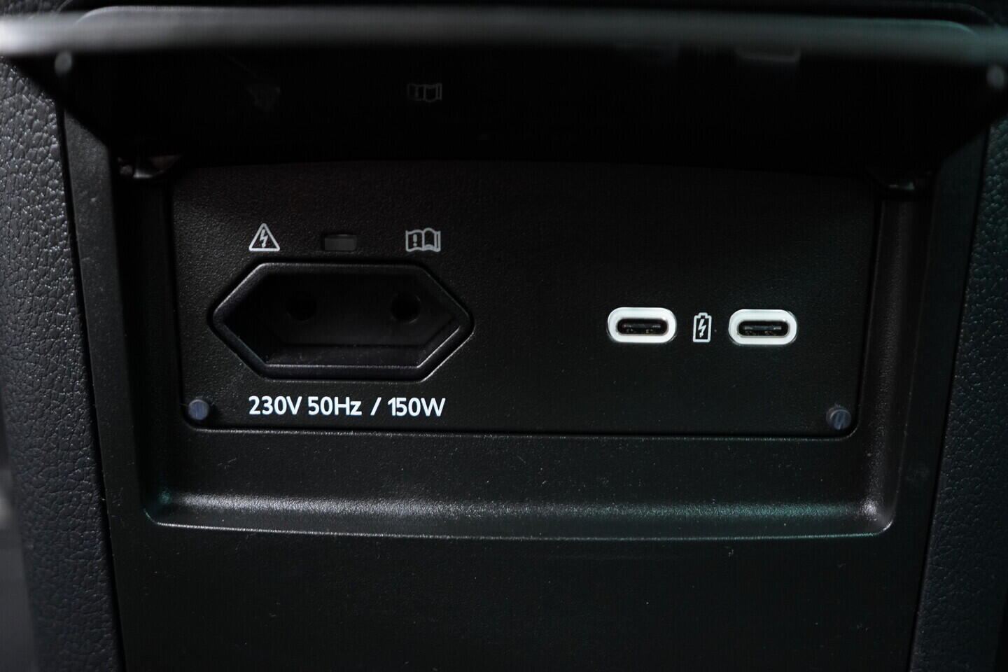 O119V06808_37.webp_SUPERB Bussines 2.0 TDI 110 kW automat, DPH