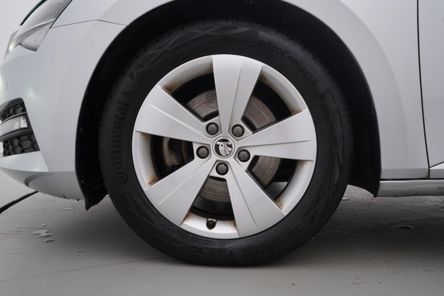 O119V06808_43.webp_SUPERB Bussines 2.0 TDI 110 kW automat, DPH