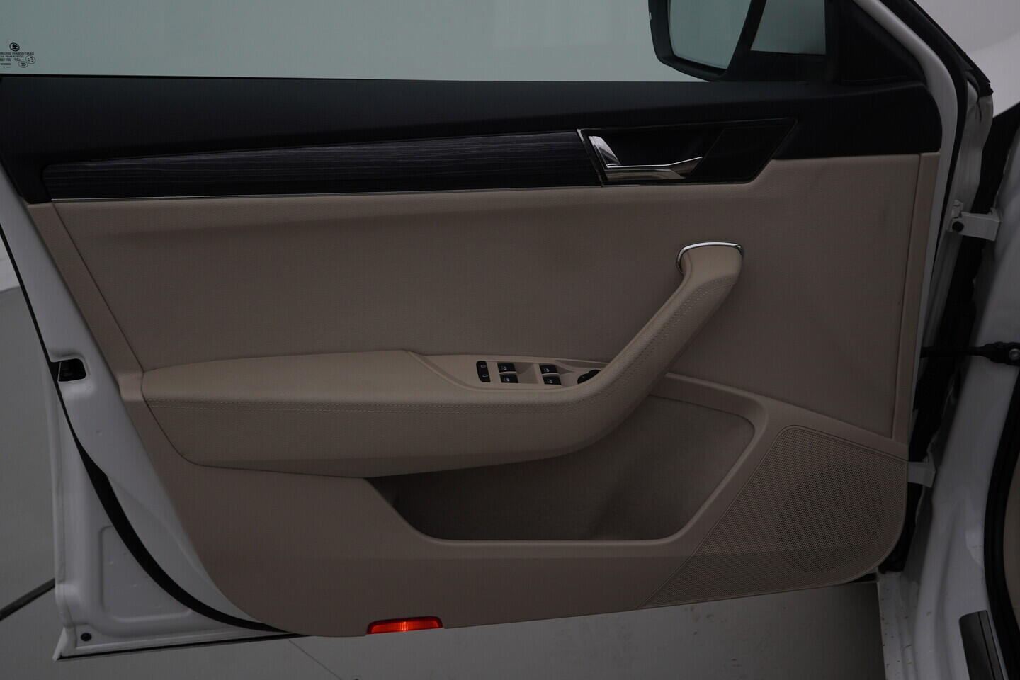 O119V06810_19.webp_SUPERB Style 2.0 TDI 110 kW automat, DPH