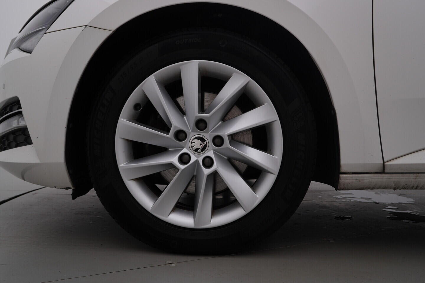 O119V06810_42.webp_SUPERB Style 2.0 TDI 110 kW automat, DPH