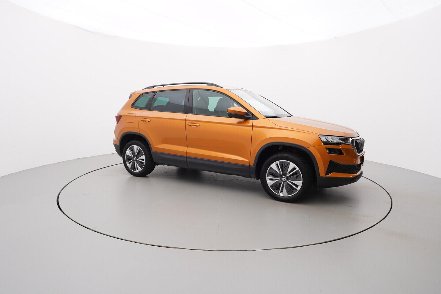 O119V06812_16.webp_KAROQ Style 1.0 TSI 81 kW manuál