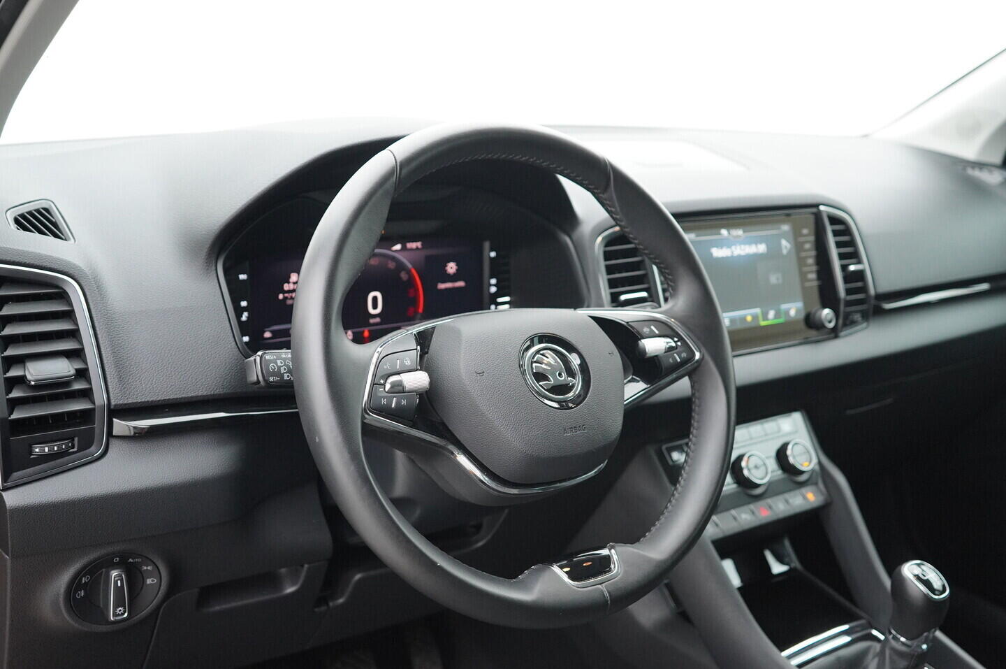 O119V06812_21.webp_KAROQ Style 1.0 TSI 81 kW manuál