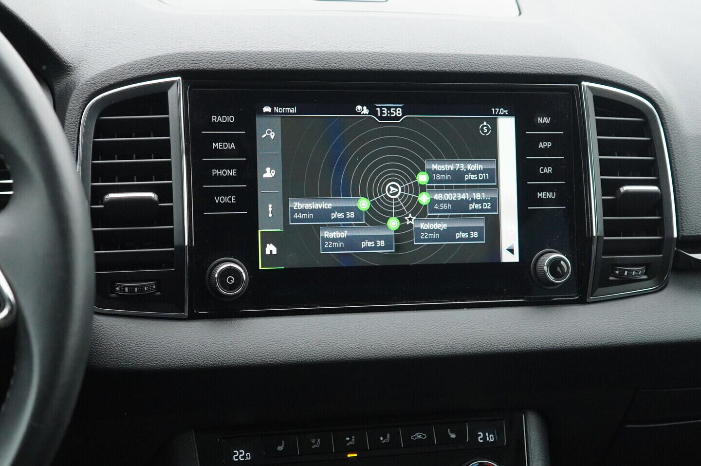 O119V06812_29.webp_KAROQ Style 1.0 TSI 81 kW manuál