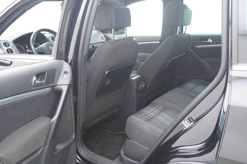 O119V06814_32.webp_TIGUAN Sport a Style  2.0 TDI 130 kW automat