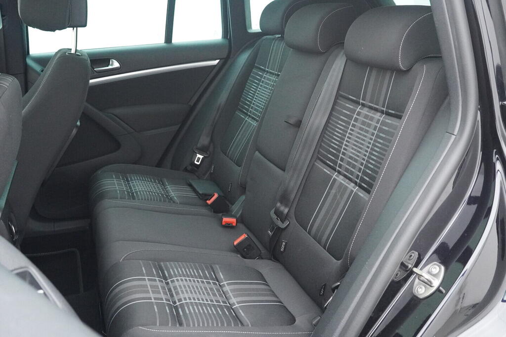 O119V06814_34.webp_TIGUAN Sport a Style  2.0 TDI 130 kW automat