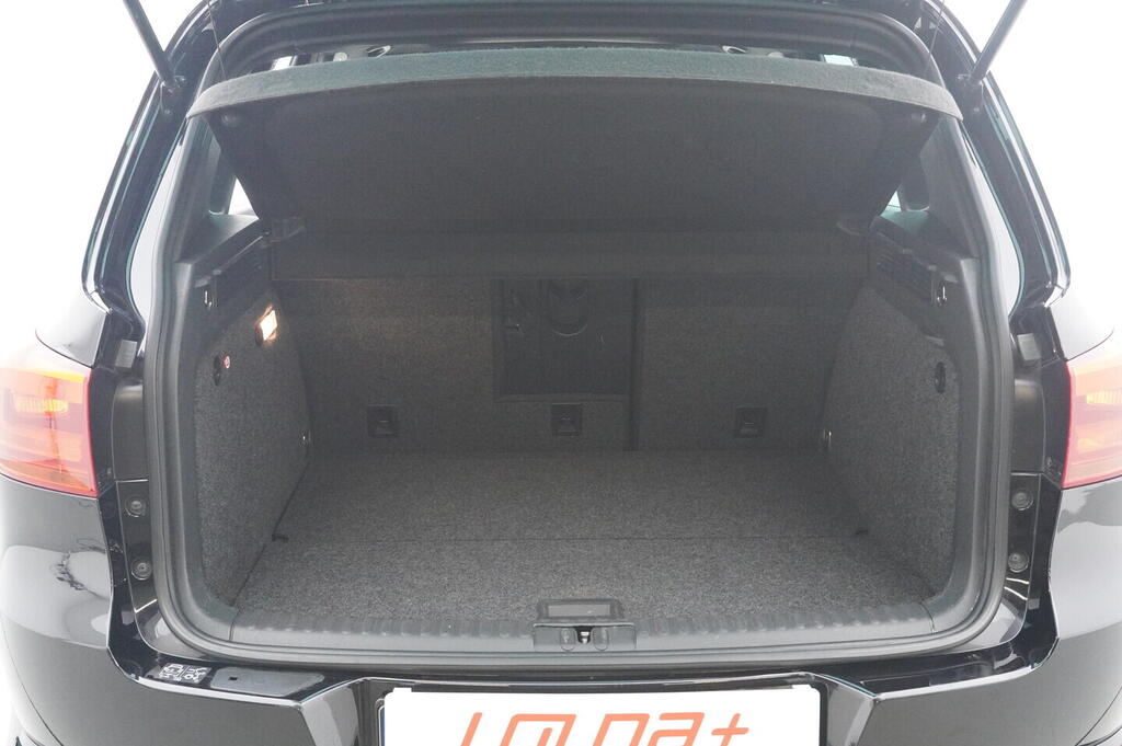 O119V06814_35.webp_TIGUAN Sport a Style  2.0 TDI 130 kW automat