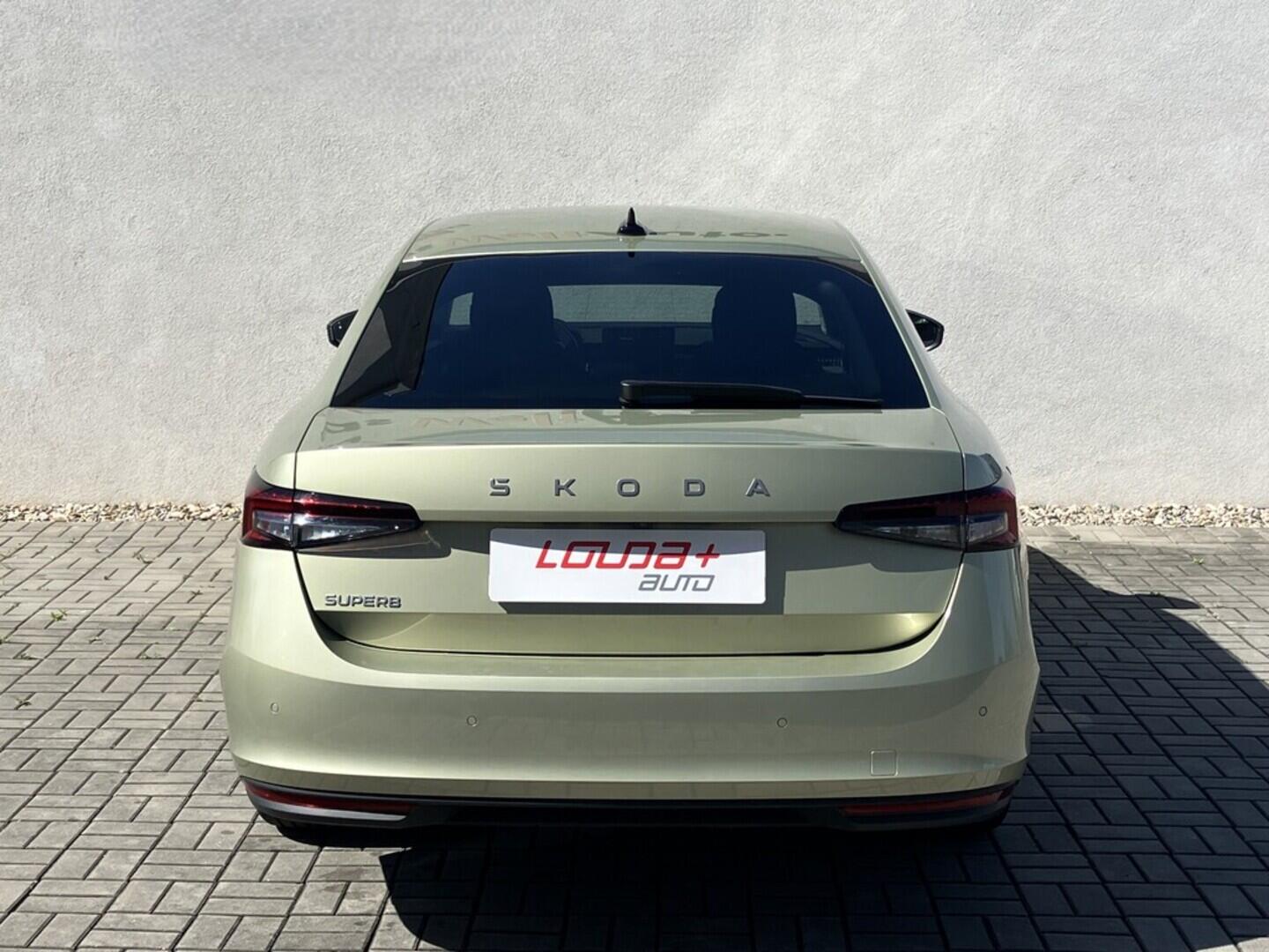 O119V06816_17.webp_SUPERB Selection 1.5 TSI 110 kW automat
