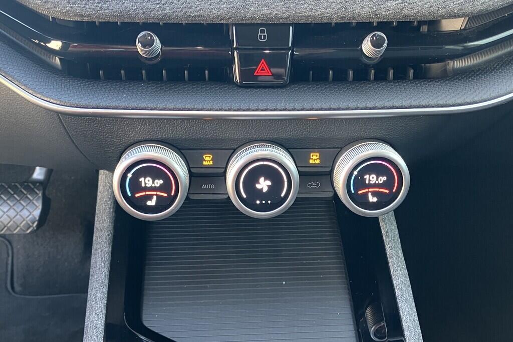 O119V06816_33.webp_SUPERB Selection 1.5 TSI 110 kW automat