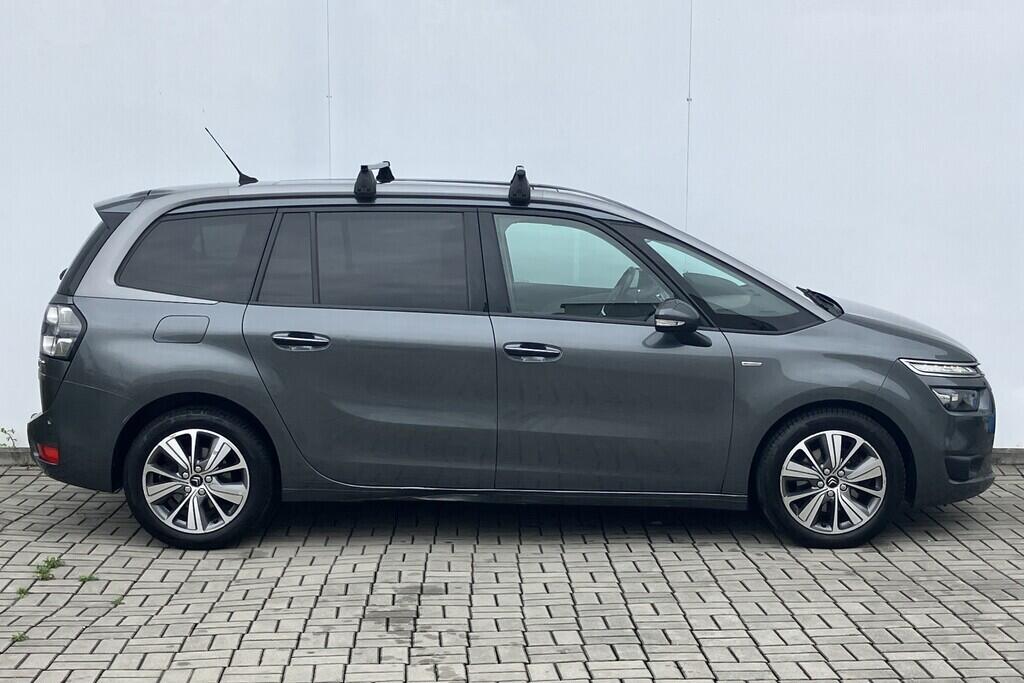 O119V06817_16.webp_C4 PICASSO Exclusive 2.0  110 kW manuál