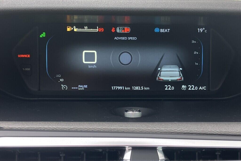 O119V06817_25.webp_C4 PICASSO Exclusive 2.0  110 kW manuál