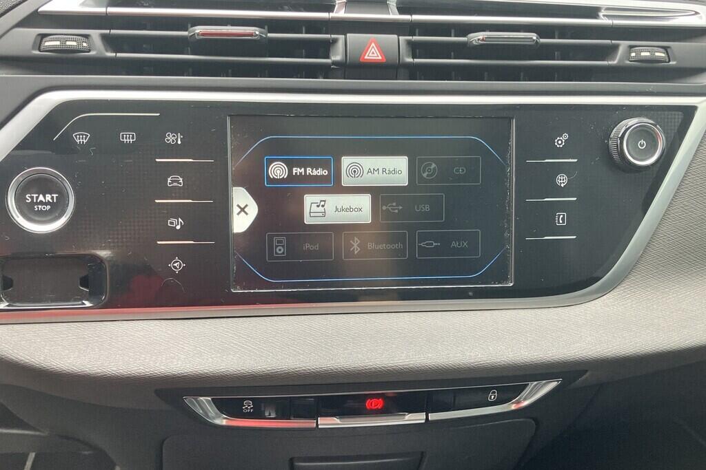 O119V06817_27.webp_C4 PICASSO Exclusive 2.0  110 kW manuál