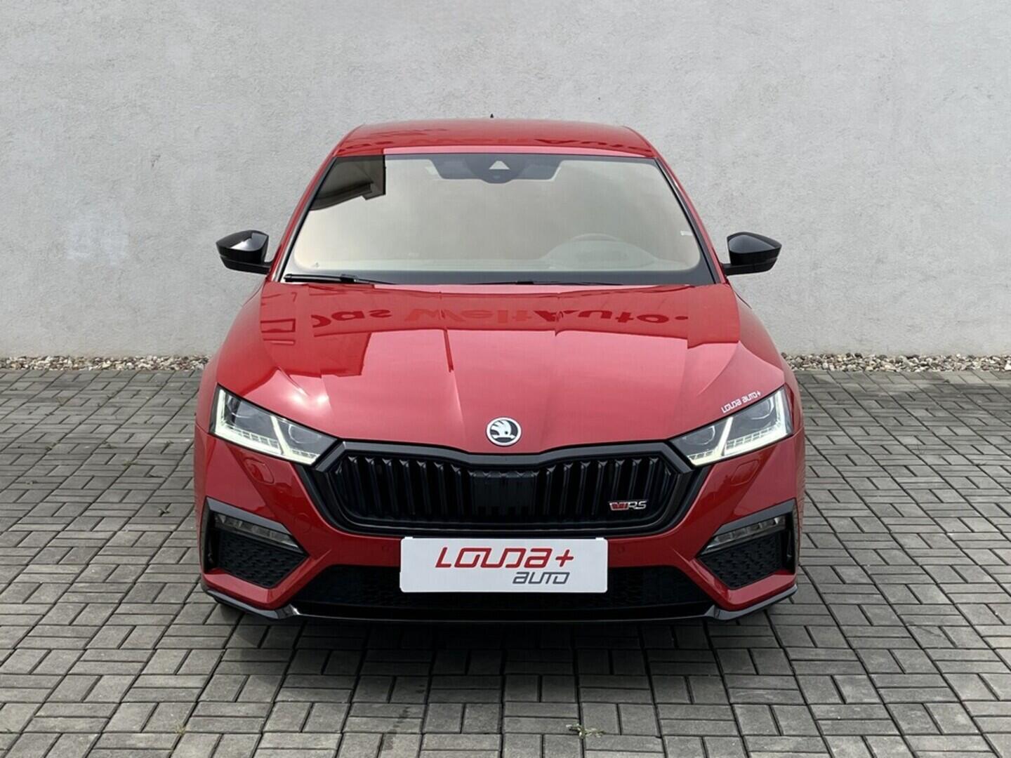 O119V06818_13.webp_OCTAVIA RS 2.0 TSI 180 kW automat