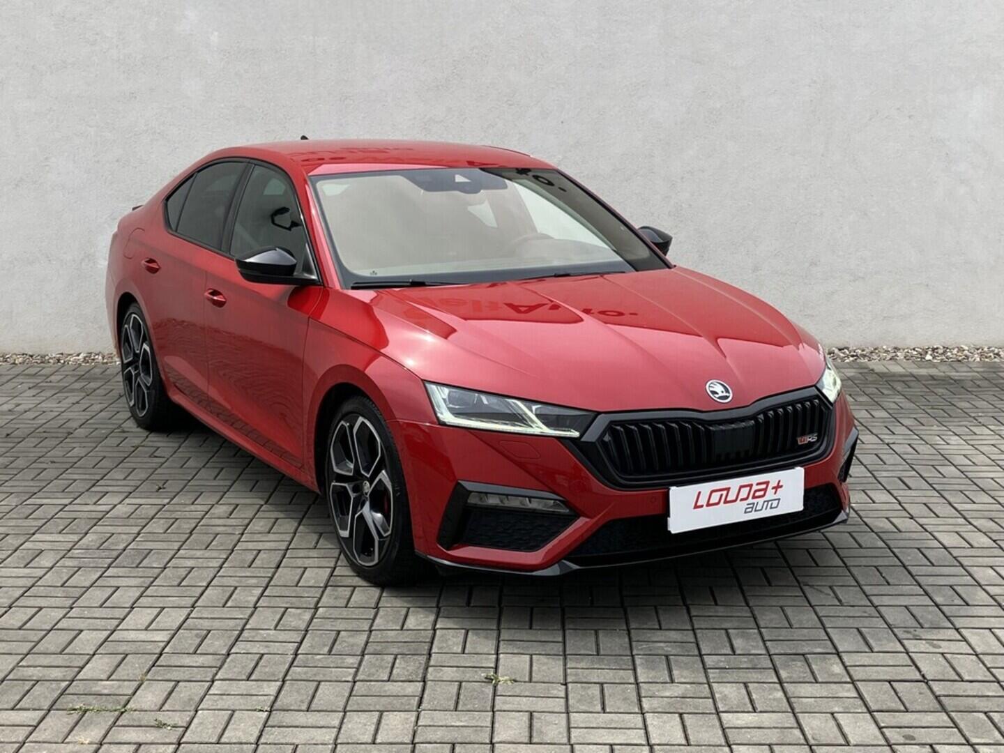O119V06818_14.webp_OCTAVIA RS 2.0 TSI 180 kW automat