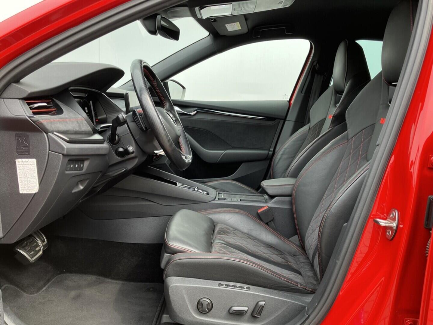 O119V06818_20.webp_OCTAVIA RS 2.0 TSI 180 kW automat
