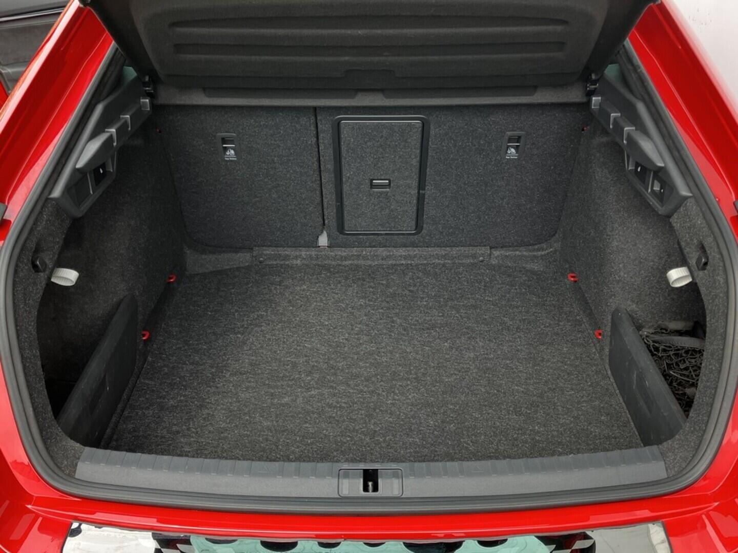 O119V06818_37.webp_OCTAVIA RS 2.0 TSI 180 kW automat