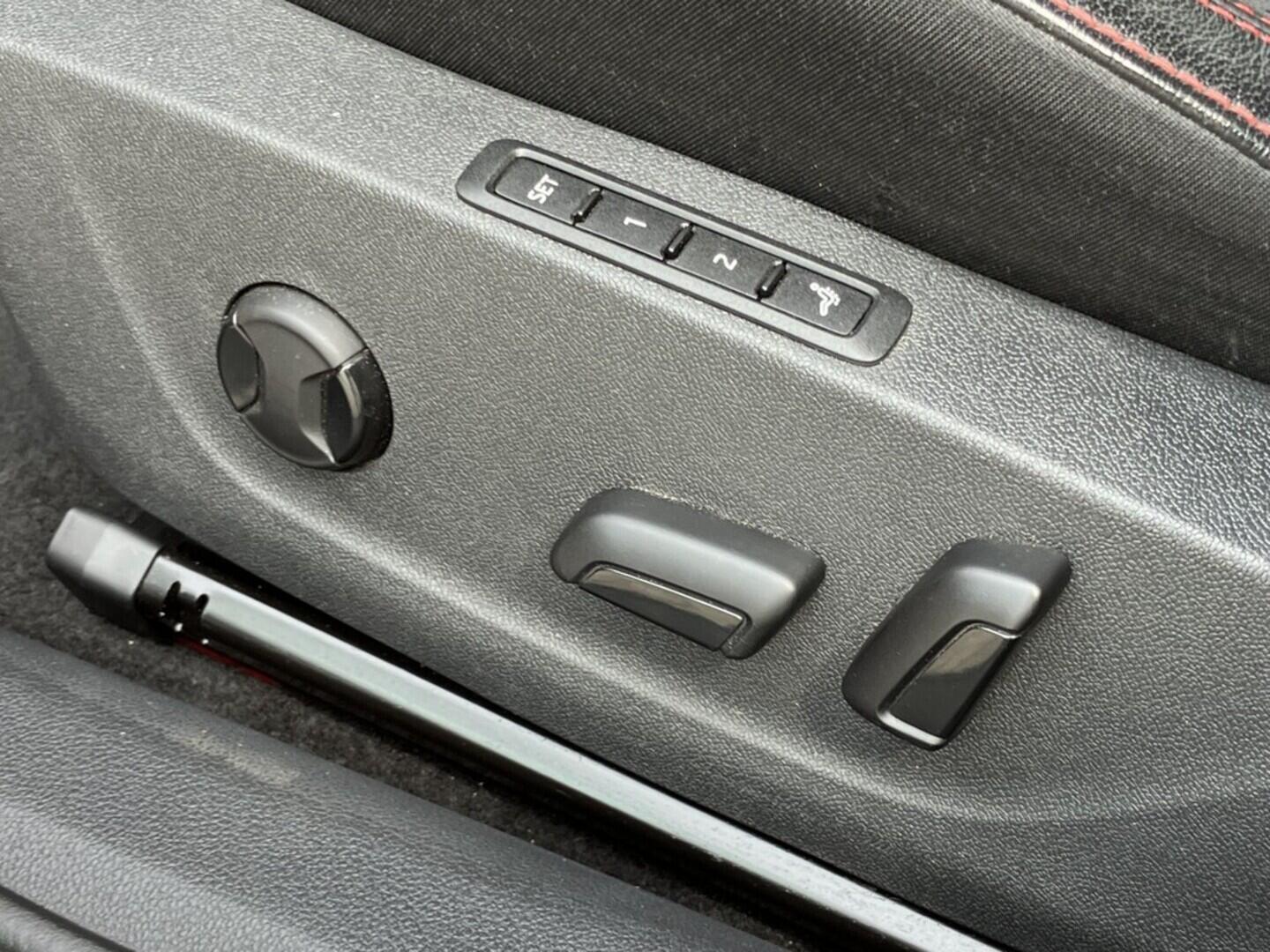 O119V06818_39.webp_OCTAVIA RS 2.0 TSI 180 kW automat