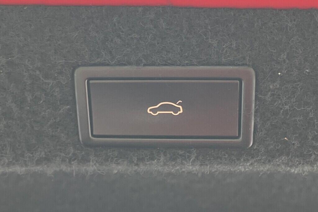 O119V06818_42.webp_OCTAVIA RS 2.0 TSI 180 kW automat