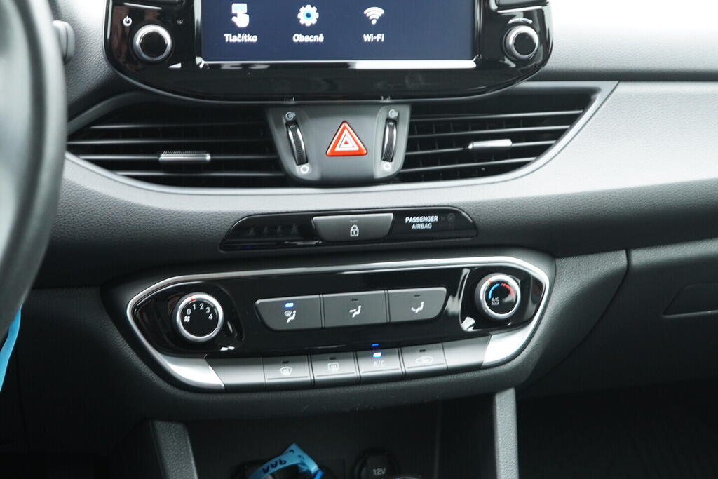 O119V06819_31.webp_I30 Family Comfort   88 kW automat, DPH