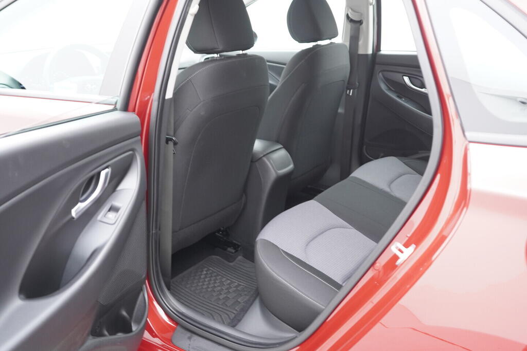 O119V06819_33.webp_I30 Family Comfort   88 kW automat, DPH