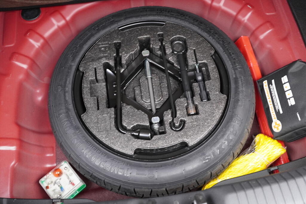 O119V06819_35.webp_I30 Family Comfort   88 kW automat, DPH