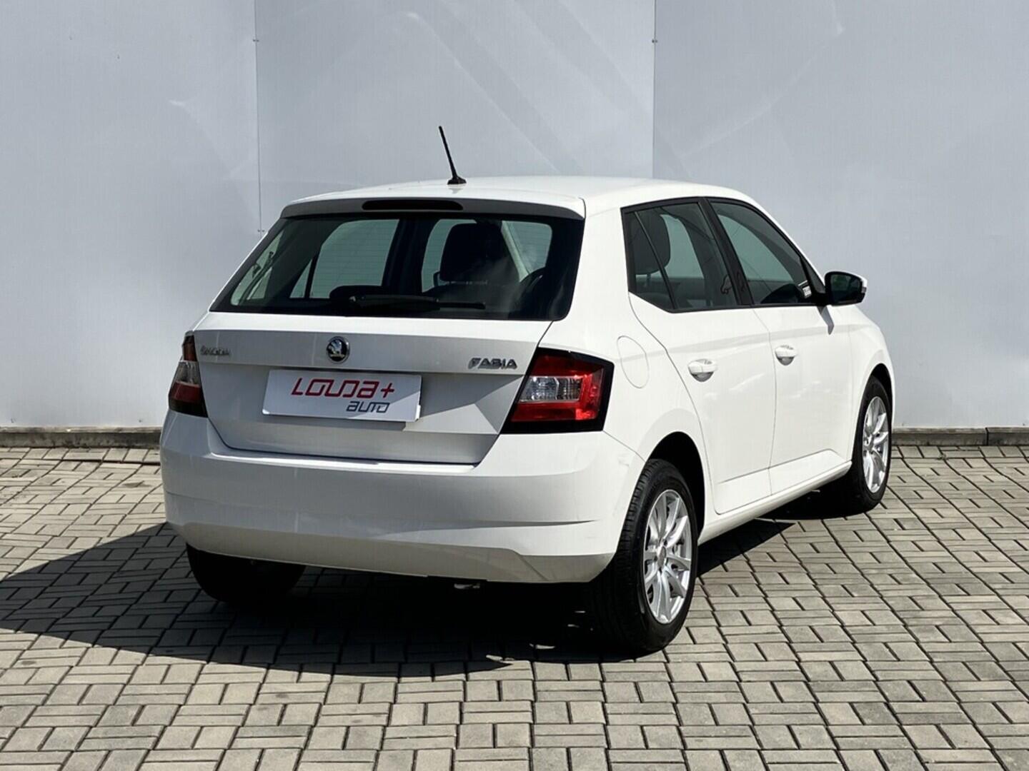 O119V06825_11.webp_FABIA Ambition 1.2 TSI 66 kW manuál