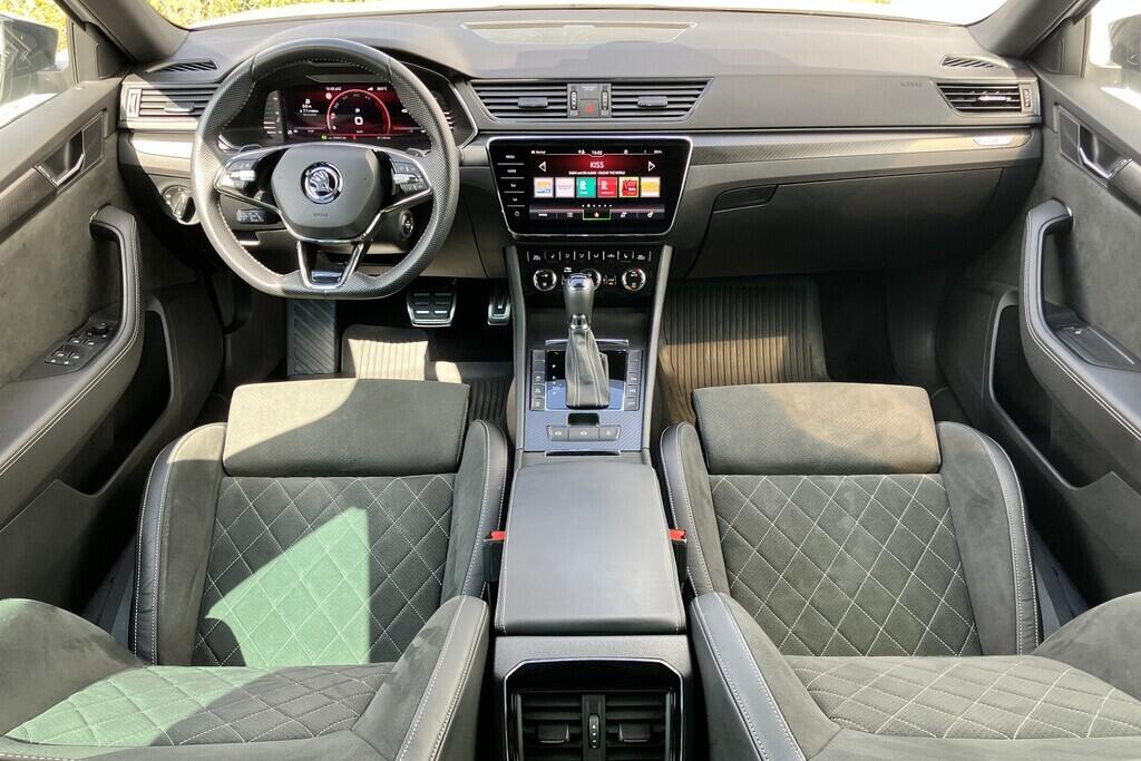 O119V06826_18.webp_SUPERB SportLine 2.0 TDI 147 kW automat, DPH
