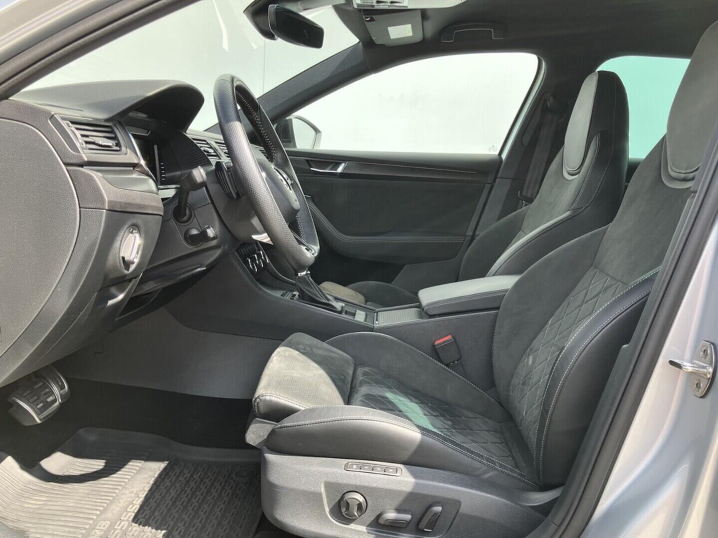 O119V06826_20.webp_SUPERB SportLine 2.0 TDI 147 kW automat, DPH
