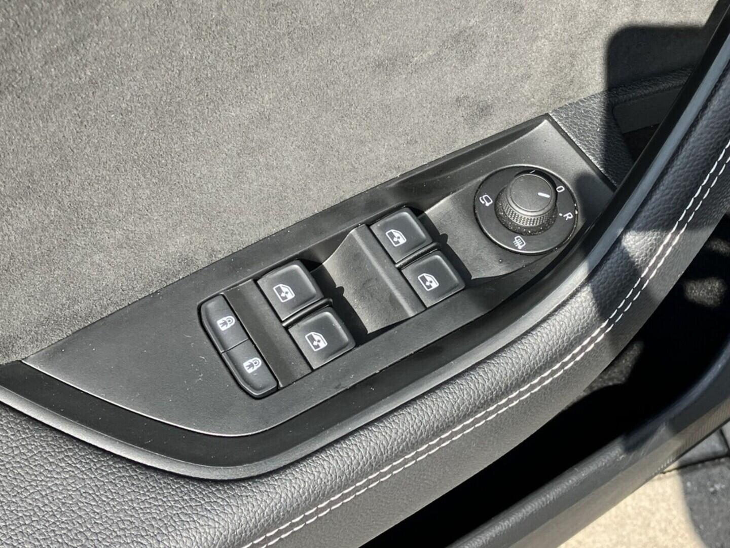 O119V06826_23.webp_SUPERB SportLine 2.0 TDI 147 kW automat, DPH