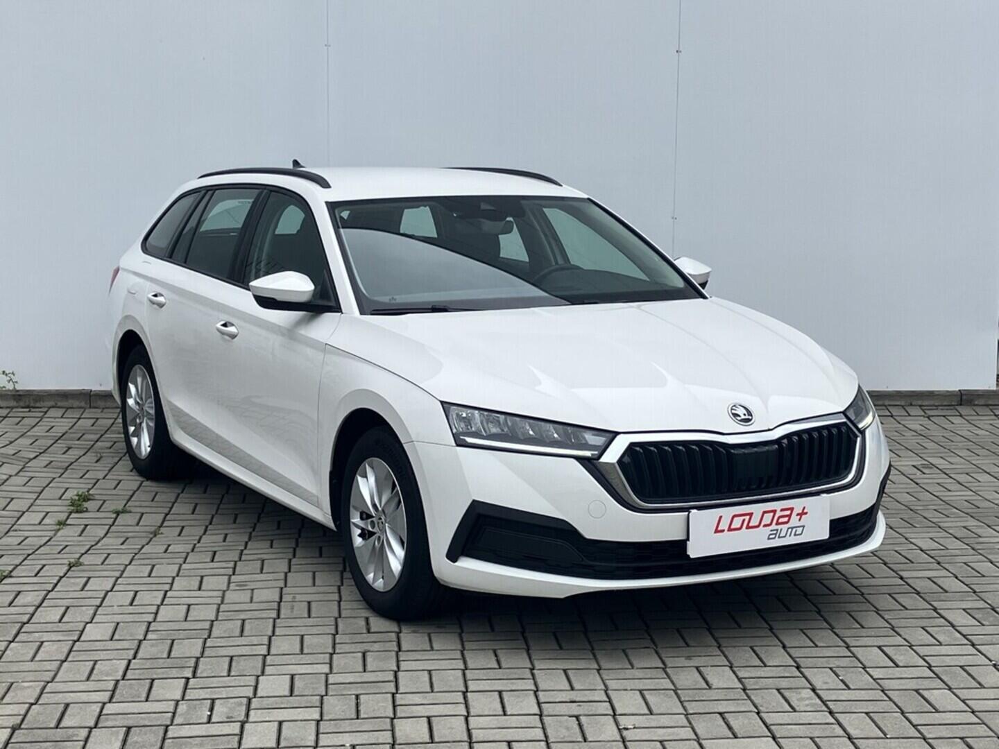 O119V06828_14.webp_OCTAVIA Ambition 1.5 TSI 110 kW manuál, DPH