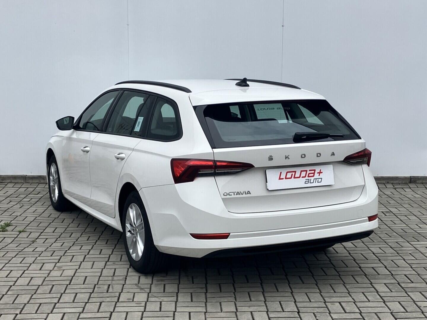 O119V06828_15.webp_OCTAVIA Ambition 1.5 TSI 110 kW manuál, DPH