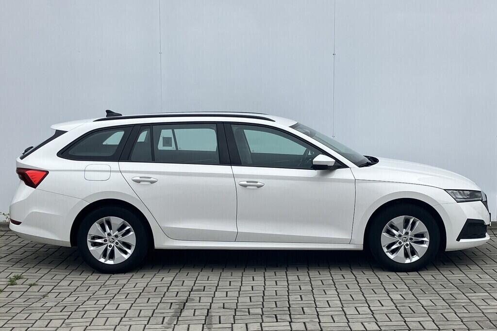 O119V06828_16.webp_OCTAVIA Ambition 1.5 TSI 110 kW manuál, DPH