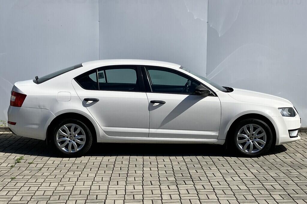 O119V06838_16.webp_OCTAVIA Active 1.6 TDI 66 kW manuál