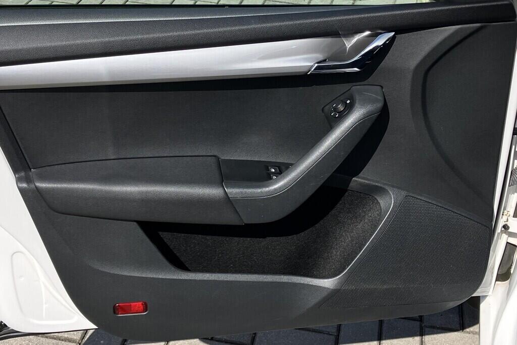 O119V06838_21.webp_OCTAVIA Active 1.6 TDI 66 kW manuál